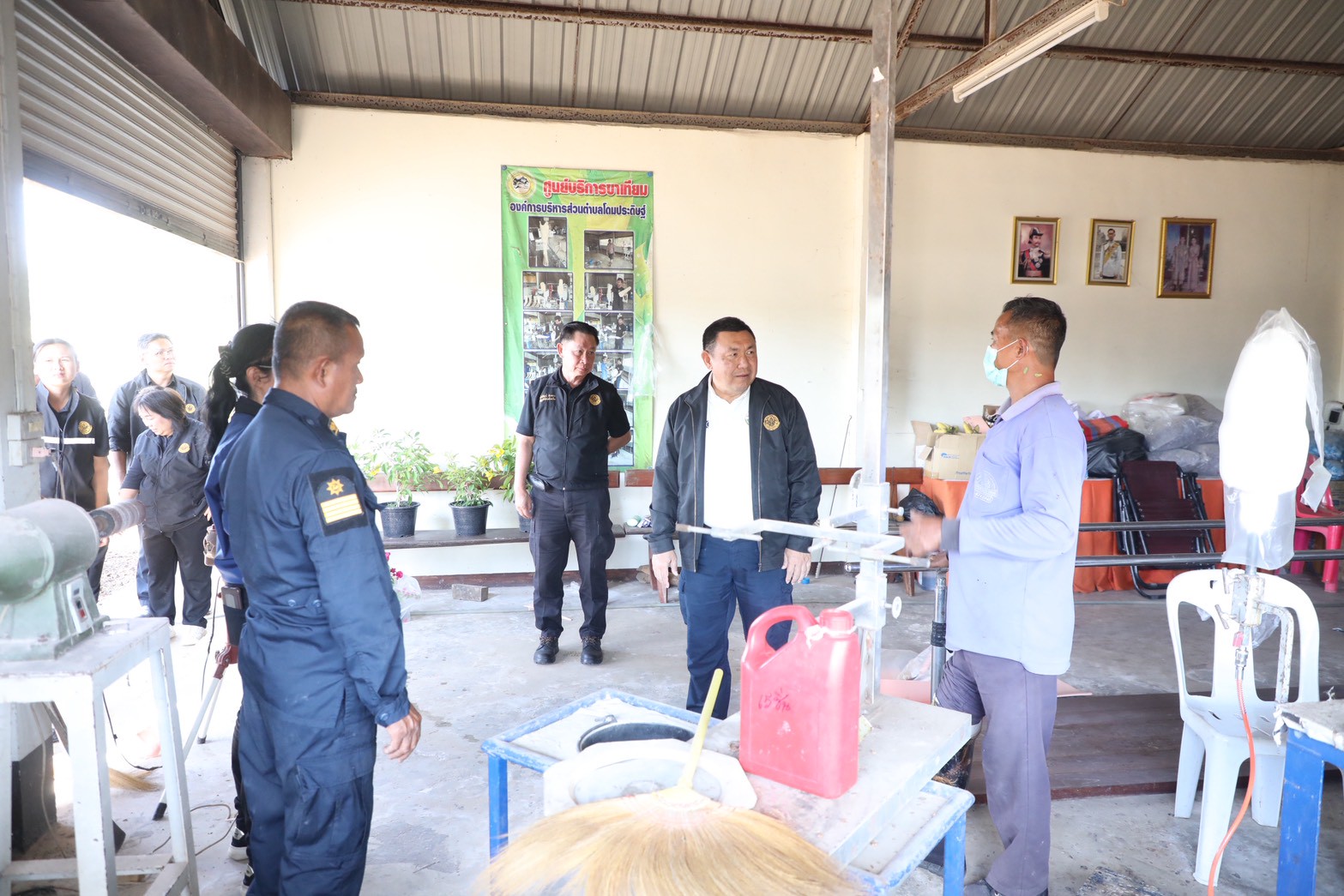 title - เลขาฯ ส.ป.ก. รุดให้กำลังใจพี่น้องเกษตรกรในเขตปฏิรูปที่ดินพื้นที่ชายแดนอุบลฯ ใกล้จุดสู้รบเพียง 7 กม.